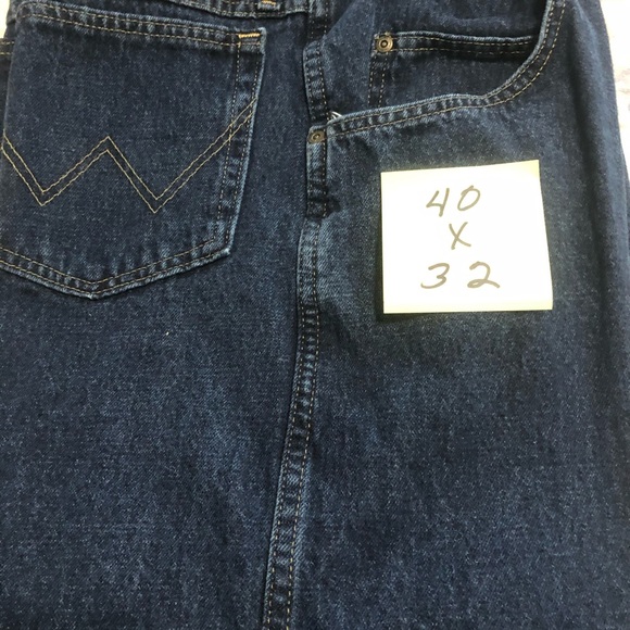 Men’s Jeans - Picture 2 of 3